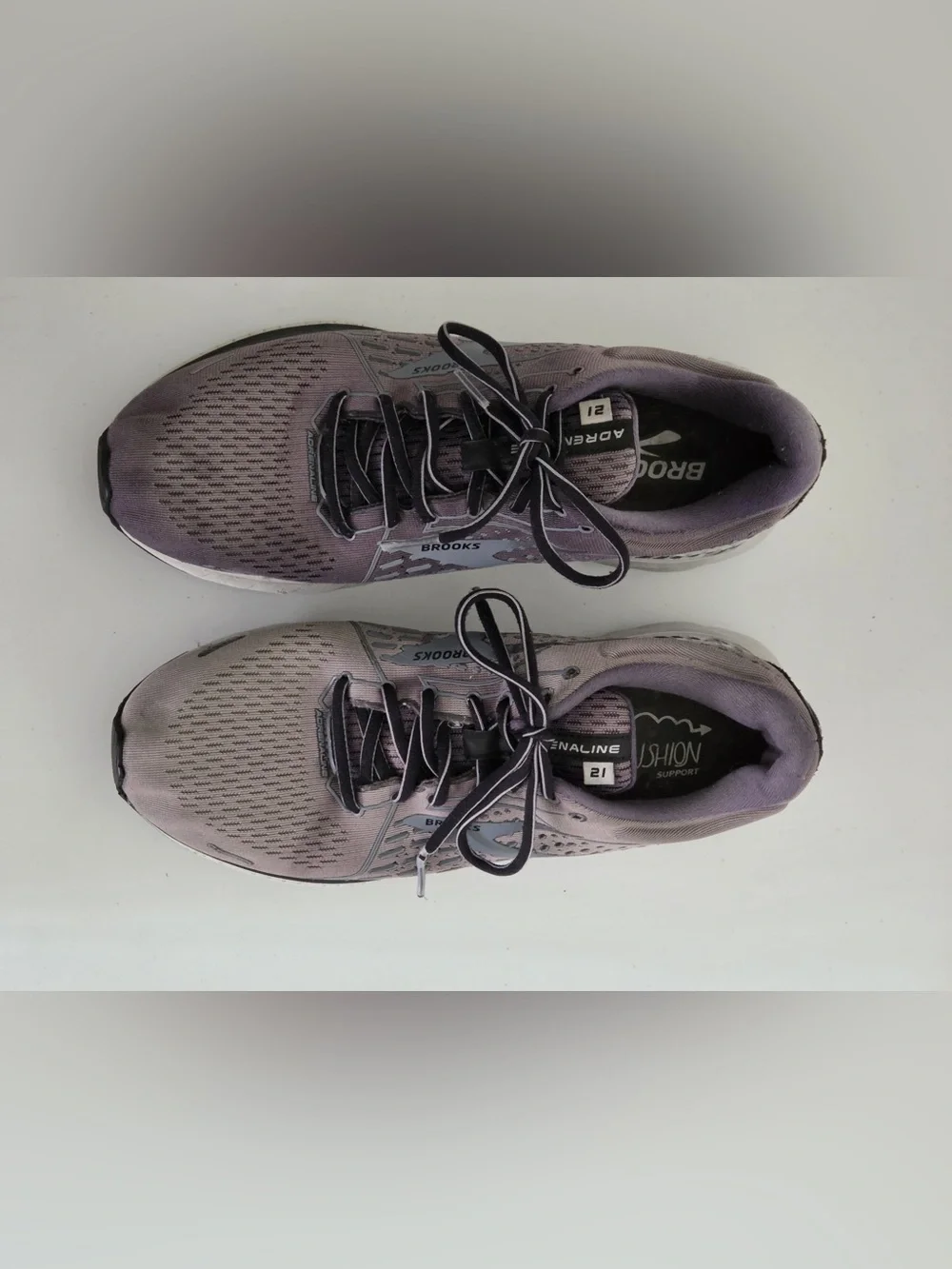 Brooks Men’s Adrenaline 21 GTS Running Shoes Gray Purple Size 11 Worn